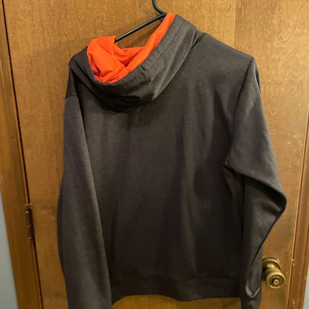 The North Face Mountain Athletics Hoodie Medium